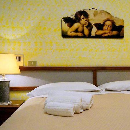Hotel Cristallo Assergi Extérieur photo
