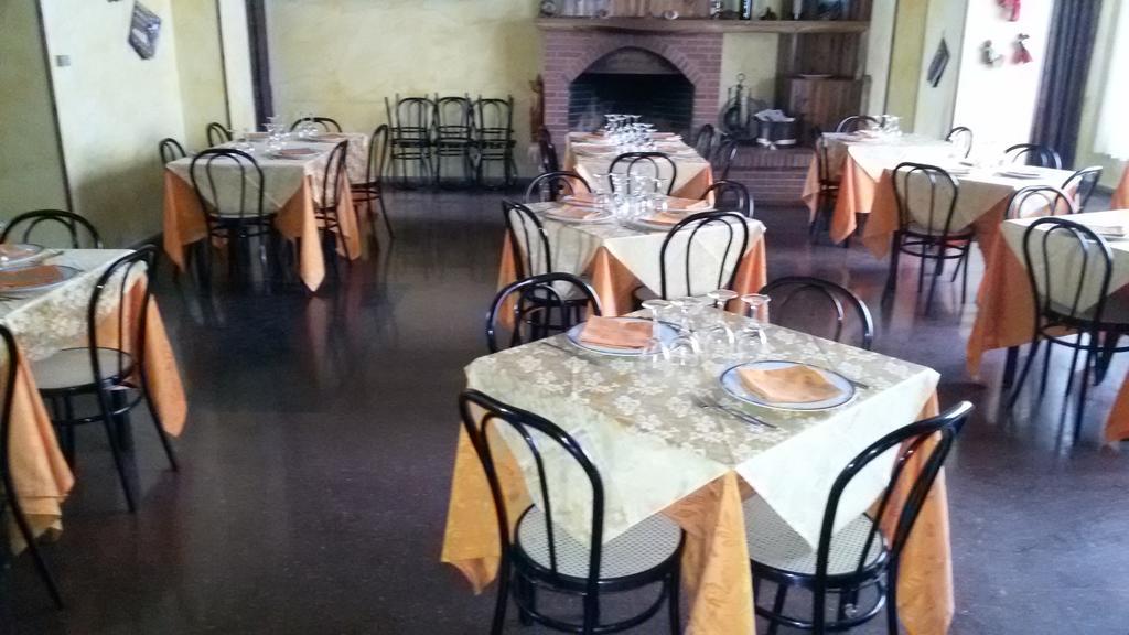Hotel Cristallo Assergi Extérieur photo