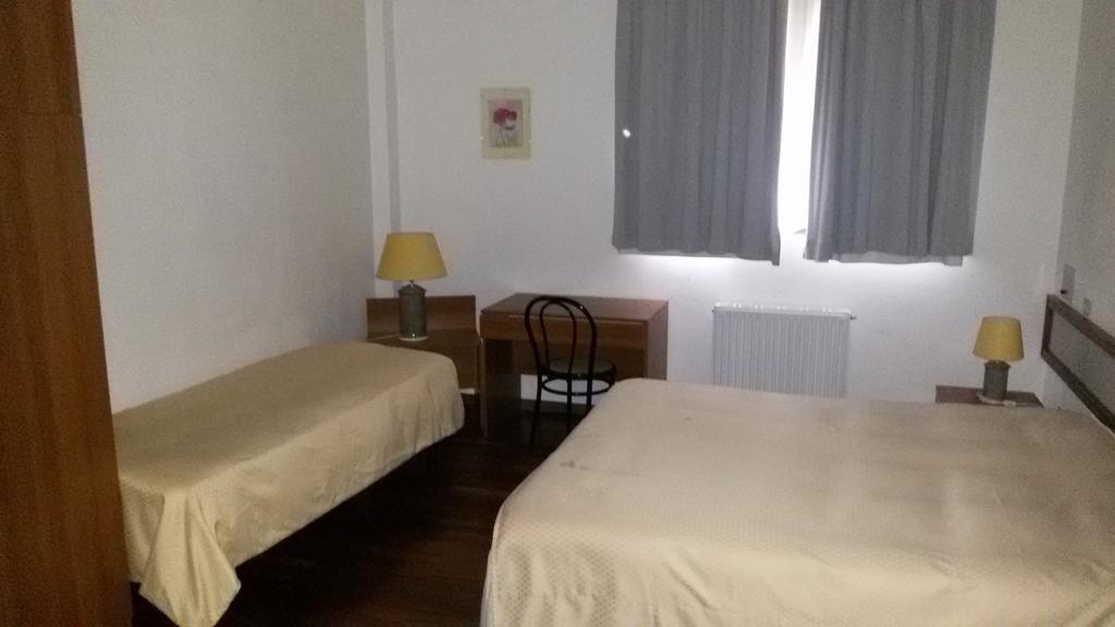 Hotel Cristallo Assergi Chambre photo