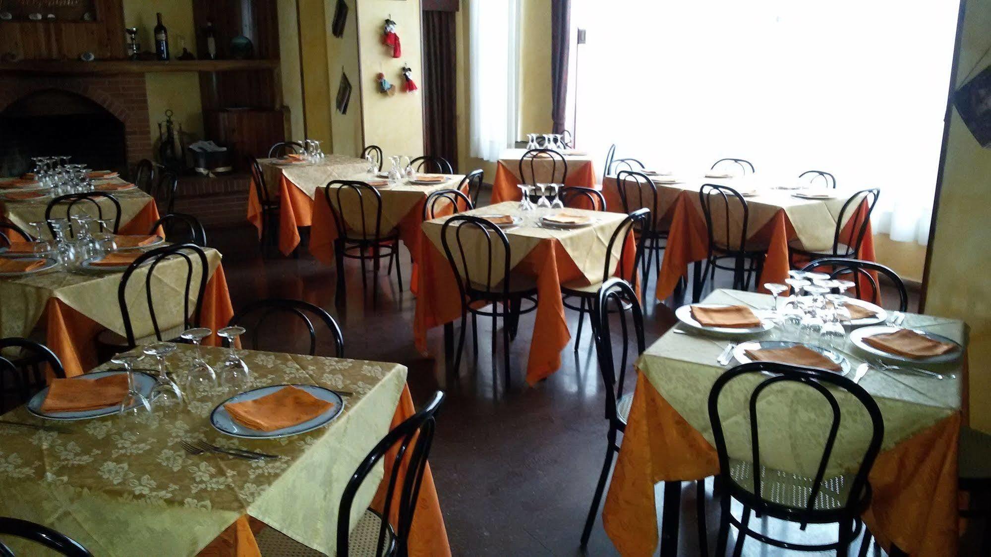 Hotel Cristallo Assergi Extérieur photo