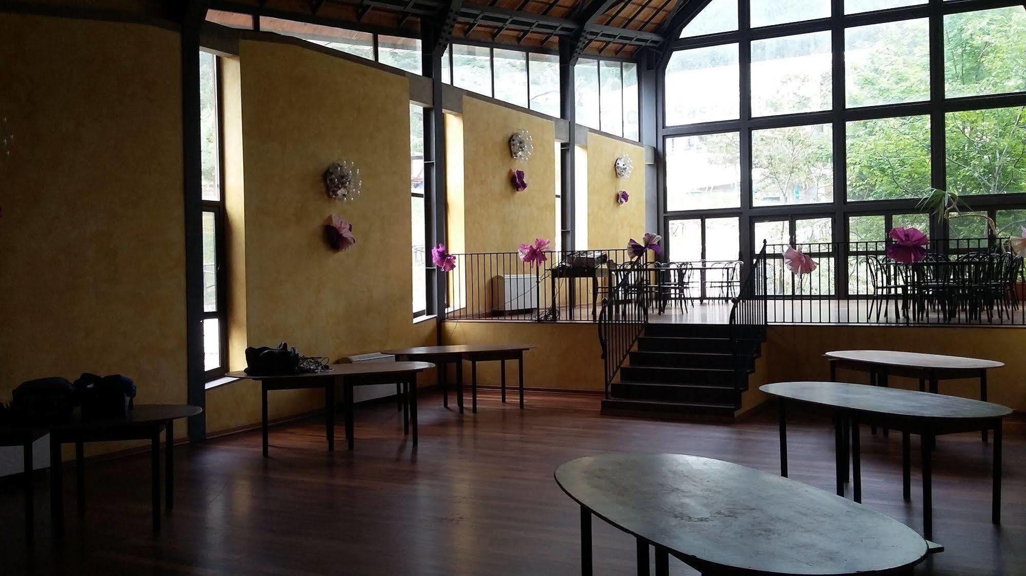 Hotel Cristallo Assergi Extérieur photo